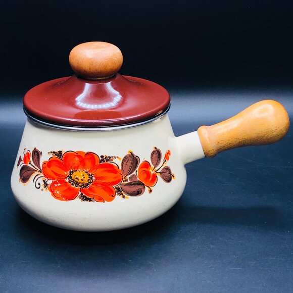 70s Valencia Enamel Fondue Pot with Brown Lid Orange Poppies Wood Knob Handle - Picture 1 of 10